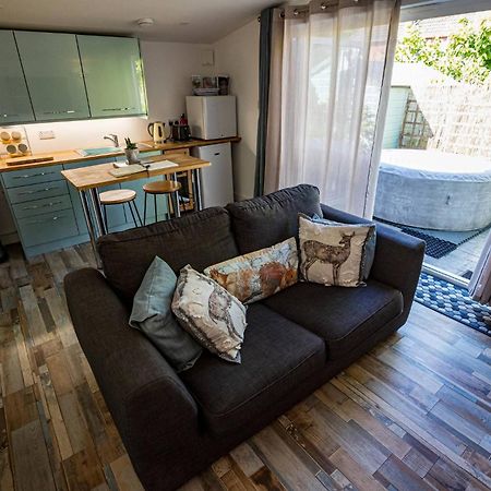 Hideaway Cabin For Two On Edge Of New Forest Hinton  Exterior foto